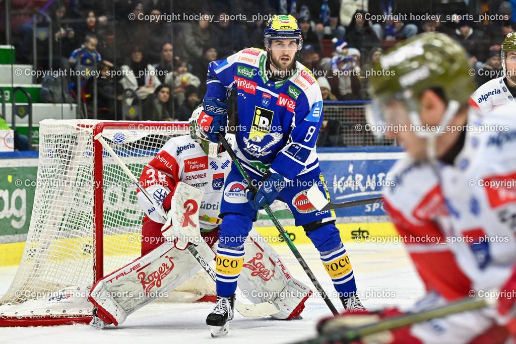 EC IDM WÄRMEPUMPEN VSV vs. HCB Südtirol Alperia | #8 Maximilian Rebernig EC VSV, #38 Samuel Harvey HCB Südtirol Alperia, EC IDM WÄRMEPUMPEN VSV vs. HCB Südtirol Alperia, EC IDM WÄRMEPUMPEN VSV vs. HCB Südtirol Alperia am 28.12.2025 in Villach (Stadthalle Villach), Austria, (Photo by Bernd Stefan)