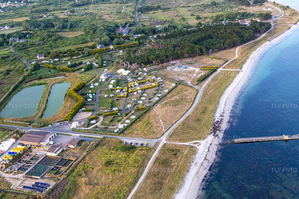 Vue aérienne: Camping municipal Toul Ar Ster à le quartier Penmarc'h-Kerity in Penmarch dans le département Finistère, France. Photo: IMG_132635.jpg prise le 17/06/2022 par Werner Riehm/FLY-FOTO.eu – Résolution de l'original: 5472 x 3648 px – WWW.CAMPING-PENMARCH.FR
