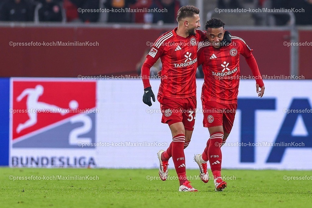 Due17012501067 | 17.01.2025, Fußball, Fortuna Düsseldorf - SV Darmstadt 98, 2.. Fußball Bundesliga, 18. Spieltag, Merkur Spiel-Arena, Saison 2024 2025: Torjubel nach dem 2:0 durch Giovanni Haag (Fortuna Düsseldorf #6). im Bild Nicolas Gavory (Fortuna Düsseldorf #34) und Myron van Brederode (Fortuna Düsseldorf #10)DFB regulations prohibit any use of photographs as image sequences and or quasi-video.