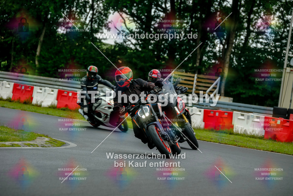 VBK-3544 | Hier findet Ihr Bilder von Touristenfahrten auf der Nürburgring Nordschleife oder von anderen Veranstaltungen die ich besucht habe. Viel Spass beim Durch Schauen 