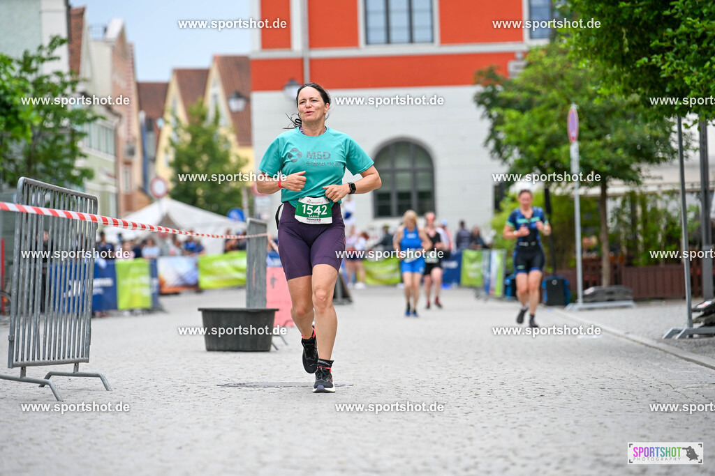 SZI_5413 | Stadttriathlon Erding 2025. #yourpictrs #sportshot_your_pictrs @Sportshotphotography #stadttriathlonerding Copyright: www.sportshot.de