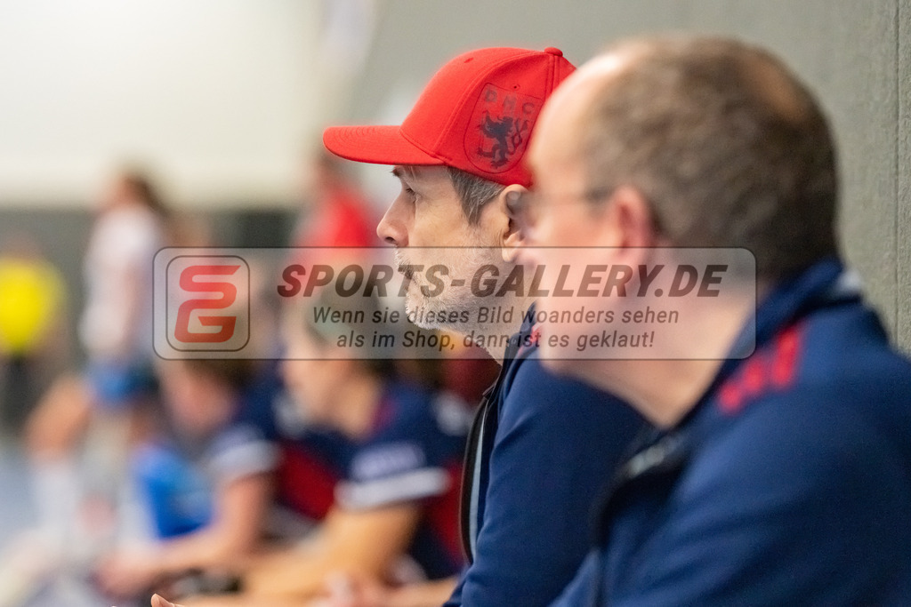 HK_20230107_102135 | 1. Bundesliga ( Halle ) Damen Düsseldorfer HC -  Crefelder HTC am 7.1.2023 Düsseldorfer HC, Düsseldorf , Tobias Junggebauer ( Physio DHC )