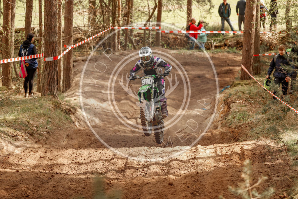 4TaktLauf1-330 | koppe-media - Realisiert mit Pictrs.com