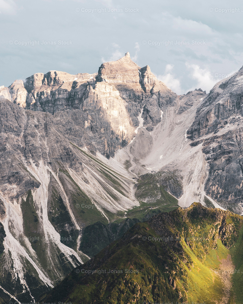 Stubai Peaks | The view from the last hut during the Stubai Höhenweg.  - Realisiert mit Pictrs.com