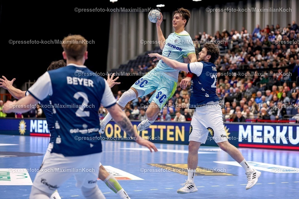 BHC02042601104 | 02.04.2026, Handball, HBL, Bergischer HC - VfL Gummersbach, Mitsubishi Electric HALLE Düsseldorf: Julian Köster (VfL Gummersbach #07) im Zweikampf gegen  Joshua Thiele (BHC #23) 