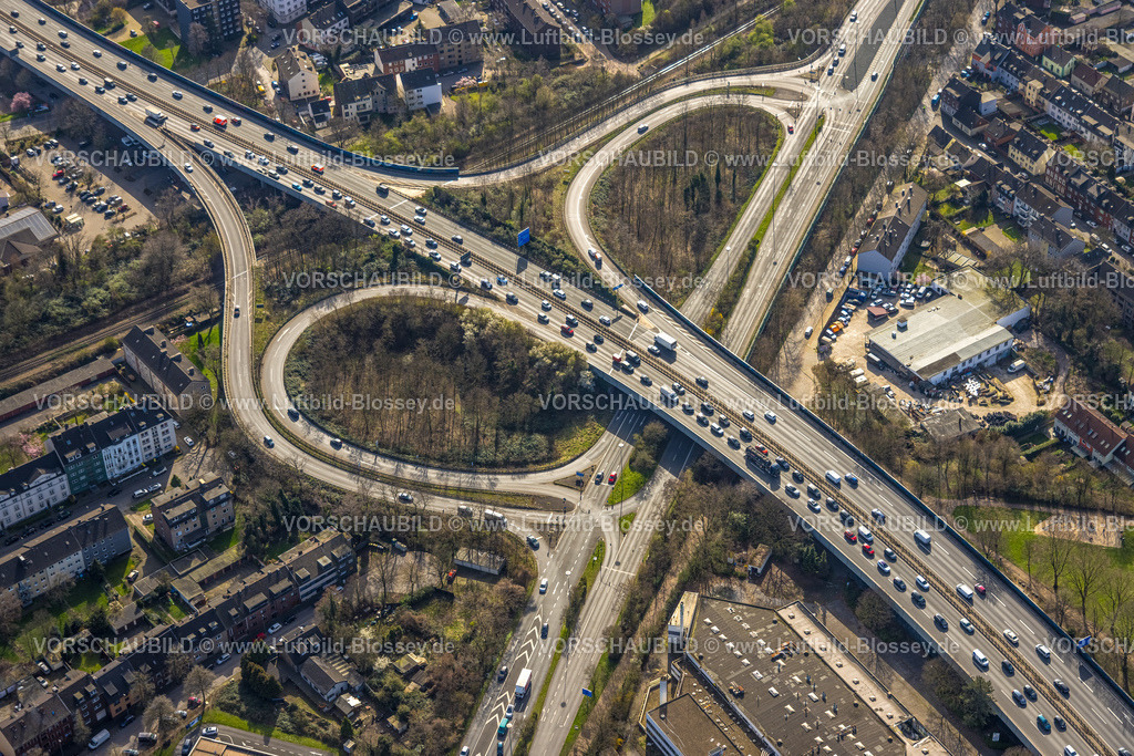 Duisburg240304457 | Luftbild, Stau am Autobahnkreuz Duisburg-Ruhrort, Autobahn A59, Mittelmeiderich, Duisburg, Ruhrgebiet, Nordrhein-Westfalen, Deutschland, Duisburg-N