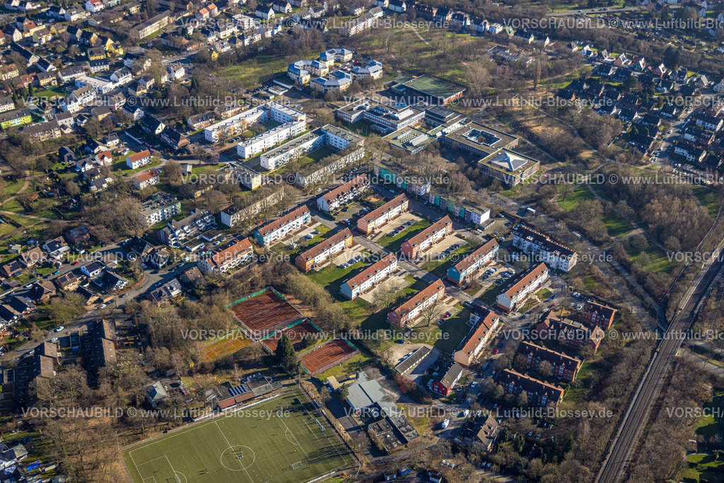 Dortmund240102180 | Luftbild, halbrunde Wohnhäuser Varziner Straße, Gustav-Heinemann-Gesamtschule, Wohngebiet Reihenhäuser Burgheisterkamp, Verkehrssituation, Huckarde, Dortmund, Ruhrgebiet, Nordrhein-Westfalen, Deutschland