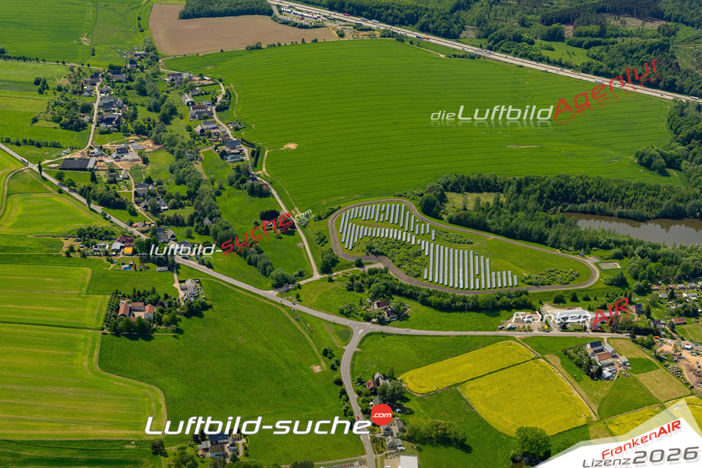 Die Luftaufnahme Falkenau - Hainichen wurde 2022 vom Flugzeug aus (keine Drohne) erstellt. Hohe Auflösung -für große Poster und Wandbilder geeignet - Garantiert!