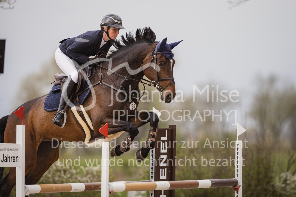 230426_HofSosath_2Ph-L-Spr-862 | Deine schönsten Turniermomente als professionelle Fotos! Entdecke hochwertige Pferdesport-Fotografie im Online-Shop. Jetzt Fotos finden & bestellen!