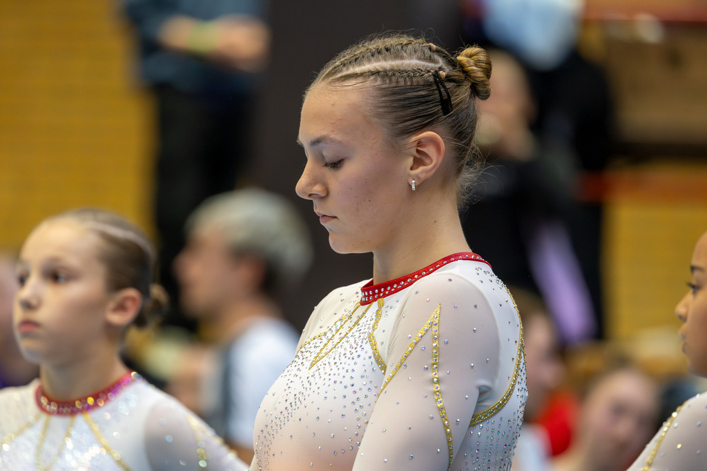Deutsche Turnliga DTL (Bundesliga) der Frauen, 3. Wettkampftag 2025 in Ketsch***Michael Mühlhofer (MTV Stuttgart) am Stufenbarren | Deutsche Turnliga DTL (Bundesliga) der Frauen, 3. Wettkampftag 2025 in Ketsch***Michael Mühlhofer (MTV Stuttgart) am Stufenbarren - Realisiert mit Pictrs.com