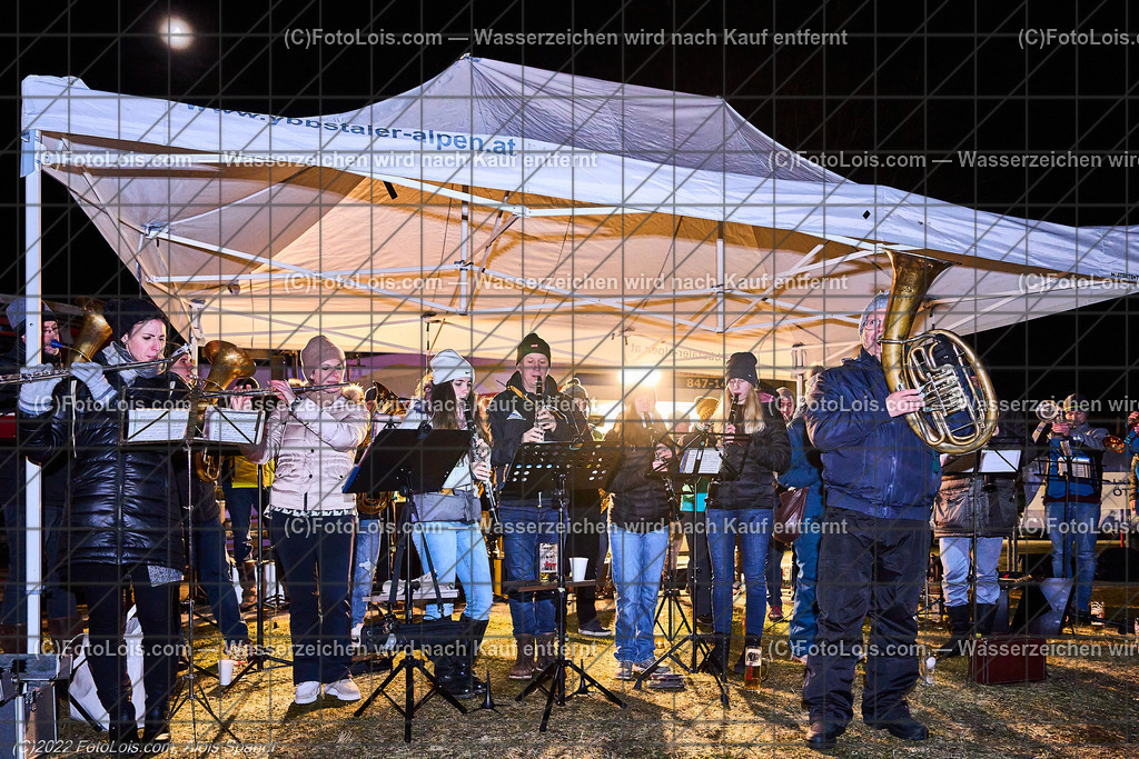 ALP0558_Nacht der Ballone_Lackenhof | (C)FotoLois.com, Alois Spandl, 'Nacht der Ballone' des Ballonclub ÖTSCHERLAND in Lackenhof/Weitental, gemeinsame Veranstaltung mit Tourismusverband ÖTSCHER, Mi 28. Dezember 2022.