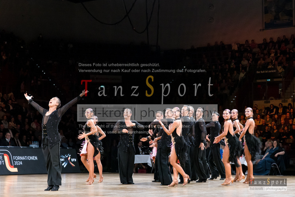 20241109_DM-Formationen_4287 | Tanzsportbilder, Standardtanz, Lateintanz, WDSF, DTV, LTVB, dancecomp, goc, hessen tanzt, blaues band der spree, walzer, tango, wiener walzer, slowfox, quickstepp, samba, rumba, cha-cha-cha, paso doble. jive, hd-kroft photography, turniertanzsport