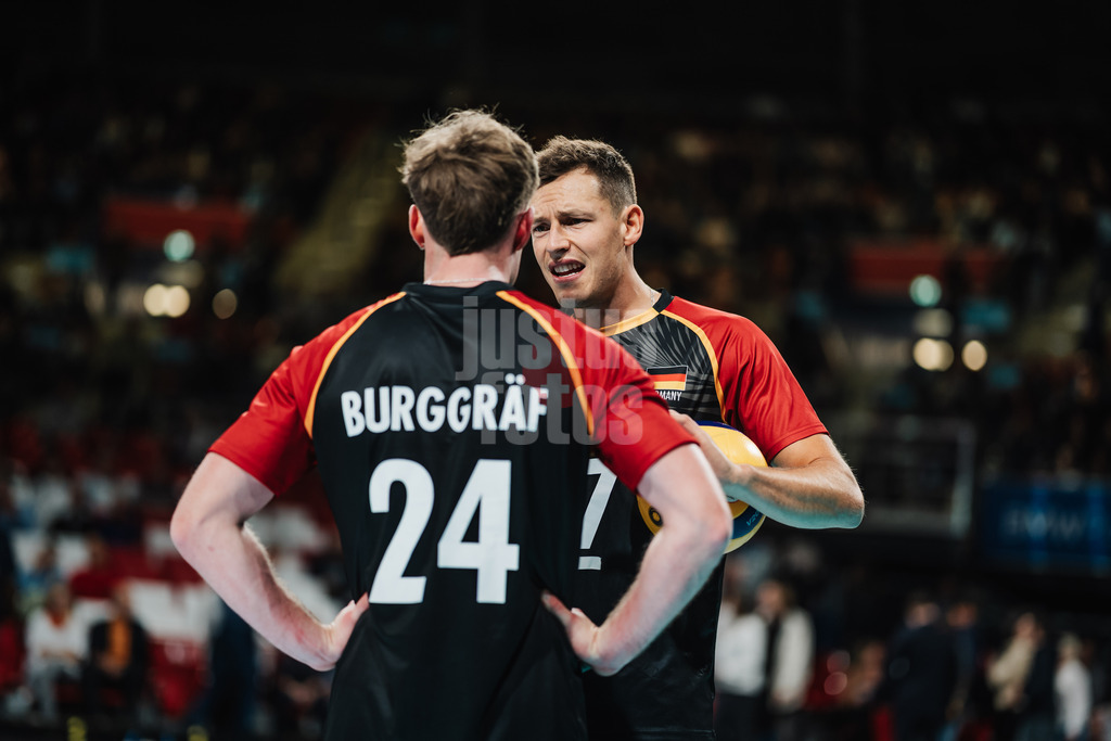 Volleyball | Männer | Testspiel | Deutschland vs. Italien | 26.05.2025 | v.l. Eric Burggräf (#24, Deutschland) und Jan Zimmermann (#17, Deutschland)