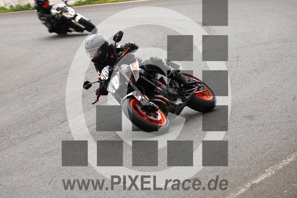 0033-20260509_01540 | Schöne Erinnerungen an spannende Momente - das festzuhalten ist unser Job. PIXELrace.de ist seit 2003 auf den Rennstrecken Europas unterwegs um die Action draußen beim Fahren und die wunderbare Stimmung imm Fahrerlager für euch einzufangen.