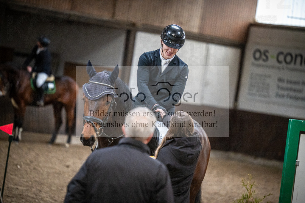 DOS_0006 | Entdecke hochwertige Reitturnierfotos von Foto Oger. Professionell, emotional und authentisch – jetzt Lieblingsmomente im Shop bestellen.Deutschlandweite Turnierfotografie. - Realisiert mit Pictrs.com