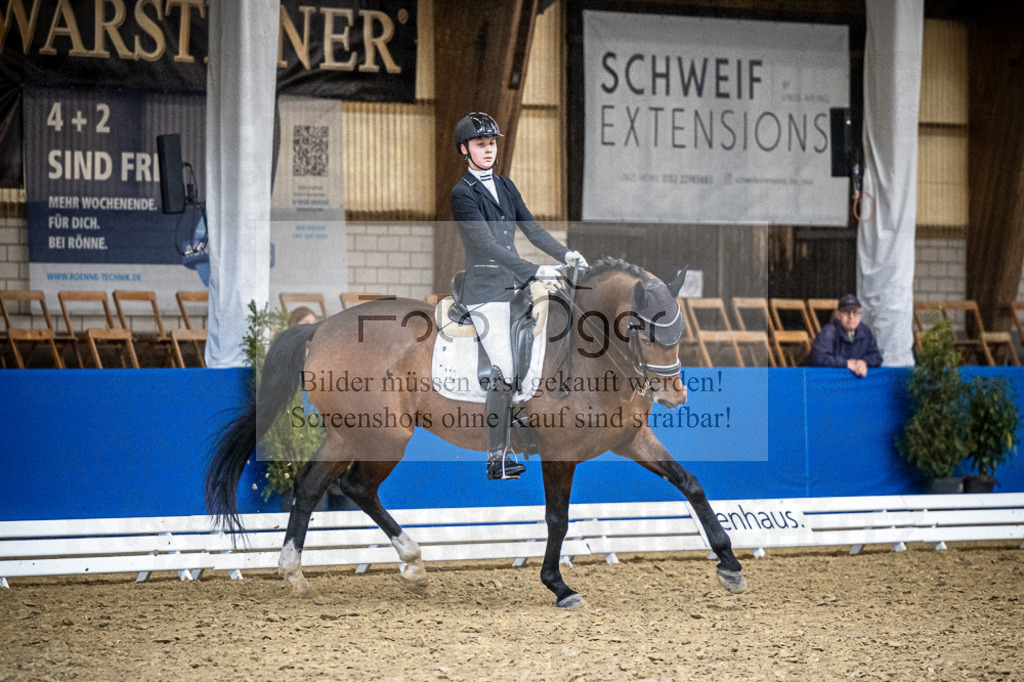 DOS_3514 | Entdecke hochwertige Reitturnierfotos von Foto Oger. Professionell, emotional und authentisch – jetzt Lieblingsmomente im Shop bestellen.Deutschlandweite Turnierfotografie. - Realisiert mit Pictrs.com