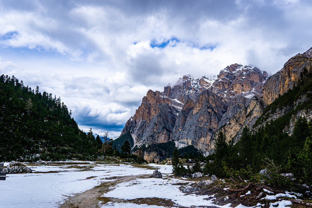 0016 | <meta name="keywords" content="Bergbilder, Hochzeitsfotografie, Actionshootings, Fotografiearbeiten, Berglandschaften, Naturfotografie">

 - Realisiert mit Pictrs.com