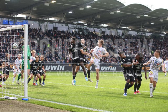 SK Puntigamer Sturm Graz vs TSV Egger Glas Hartberg – Championship Group    | Graz, Austria, 12.Apr.26 - SOCCER - ADMIRAL Bundesliga, SK Puntigamer Sturm Graz vs TSV Egger Glas Hartberg. The image shows game action, no goal.    