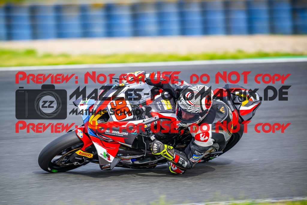 MaZZes_FotoMatrix_240531_6007705_5218 | STK