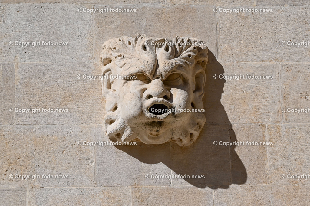 Kroatien_ Dubrovnik_ 11.10.2023-33 | 11.10.2023, Kroatien, HRV, Dubrovnik im Bild Gastronomie, Tourismus, Touristen, Sehenswuerdigkeiten, Stadtansichten



eine Stadt im suedlichen Kroatien an der Adriakueste in der Gespannschaft Dubrovnik-Nereveta. Die Altstadt wurde im Jahr 1979 von der UNESCO in die Liste des Weltkulturerbes aufgenommen.