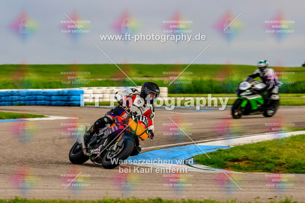 MotoTeam-8197 | Hier findet Ihr Bilder von Touristenfahrten auf der Nürburgring Nordschleife oder von anderen Veranstaltungen die ich besucht habe. Viel Spass beim Durch Schauen 