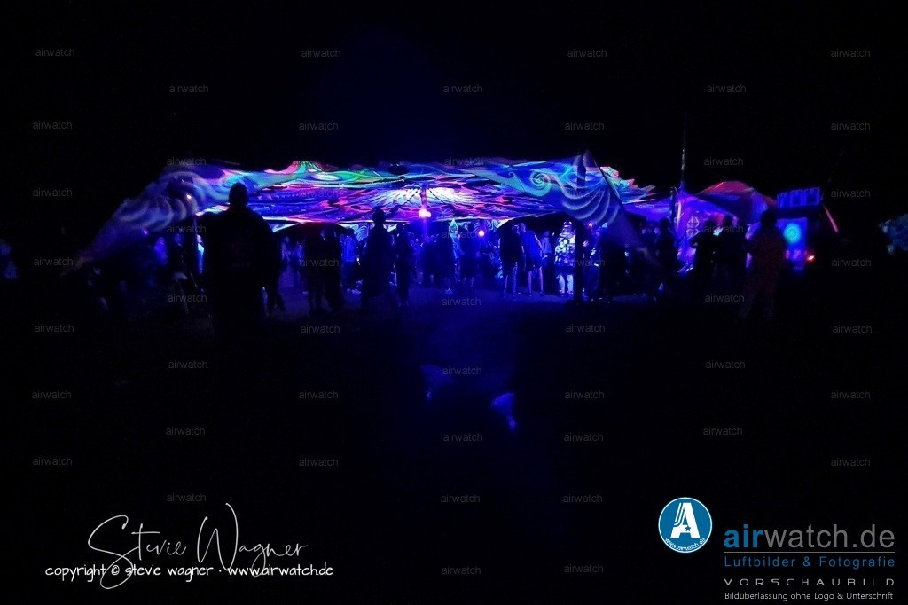 Bachblyten® Festival 2023 | Entdecken Sie atemberaubende Luftbilder und Fotografien auf airwatch.de - Tauchen Sie ein in eine Welt voller faszinierender Aufnahmen aus der Vogelperspektive.