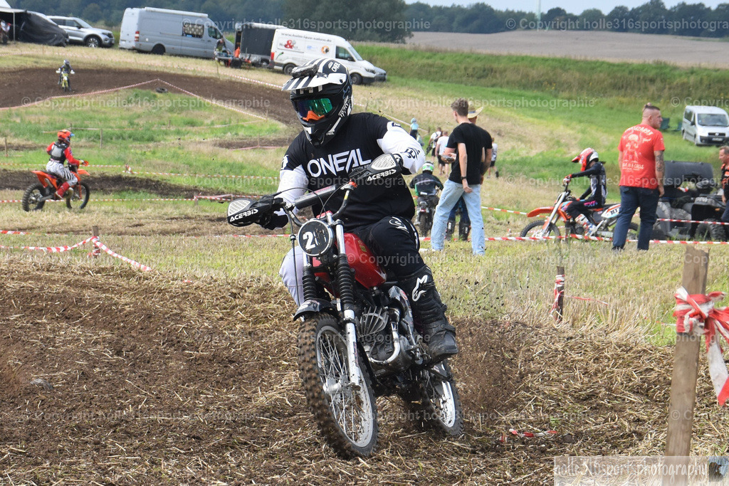 DSC_0227 (2) | Sportfotografie , Motorsport, Motoross, Reitsport, Mointainbike, Enduro,
Landschaft , Outdoor, Eventfotografie, Landschaft, Bilder online bestellen - Realisiert mit Pictrs.com