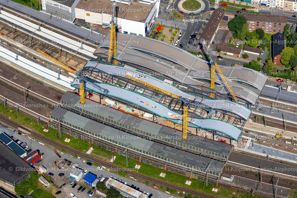 Luftbild Duisburg-4503 | Luftbildfotografie Baustelle zum Umbau des Hauptbahnhof der Deutschen Bahn im Ortsteil Dellviertel in Duisburg im Bundesland Nordrhein-Westfalen, Deutschland - Realisiert mit Pictrs.com