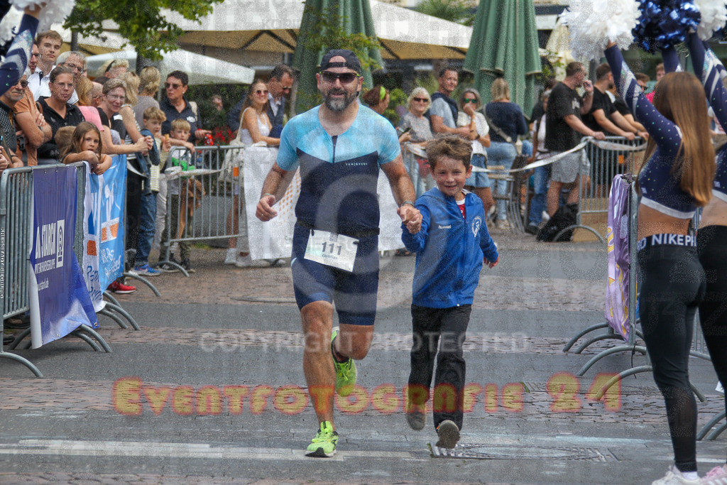 250824_1252_EV4_9602 | Sportfotografie im Rhein-Sieg Kreis, Köln, Bonn, NRW, Rheinland Pfalz, Hessen, etc. Unser Tätigkeitsfeld umfasst den Laufsport vom Volkslauf über den Marathon, Duathlon, Triathon bis zum Ultralauf wie Kölnpfad Ultra oder Schindertrail.