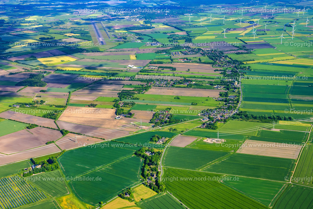 Klixbüll_ELS_0394300523 | KLIXBüLL 10.06.2023 Strukturen auf landwirtschaftlichen Feldern in Klixbüll im Bundesland Schleswig-Holstein, Deutschland. // Structures on agricultural fields in Klixbuell in the state Schleswig-Holstein, Germany. Foto: Martin Elsen