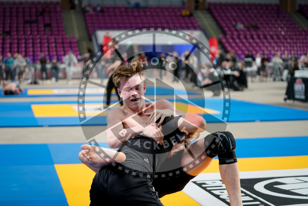 20250518PBB1736 | Athletes compete during the second day of the ADCC Amateur World Championship on May 18, 2025 in Warsaw, Poland. © Chiara Dazi / photoblackbelt