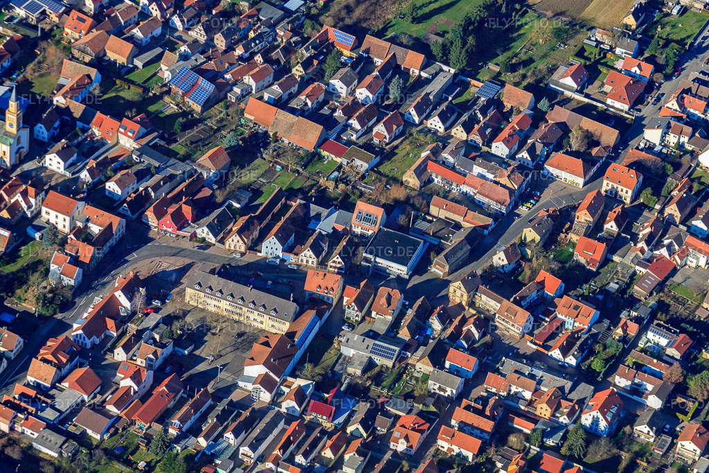 Verbandsgemeindeverwaltung Lingenfeld http://www.vg-lingenfeld.de/ | Luftbild: Verbandsgemeindeverwaltung Lingenfeld http://www.vg-lingenfeld.de/ in Lingenfeld im Bundesland Rheinland-Pfalz in Deutschland. Foto: IMG_36802.jpg vom 16.01.2011 durch Werner Riehm/FLY-FOTO.de - Realisiert mit Pictrs.com