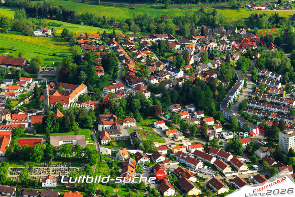 Die Luftaufnahme der Stadt Kempten Allgäu wurde vom UL-Flugzeug heraus erstellt ( keine Drohne )- hohe Auflösung für beste Qualität