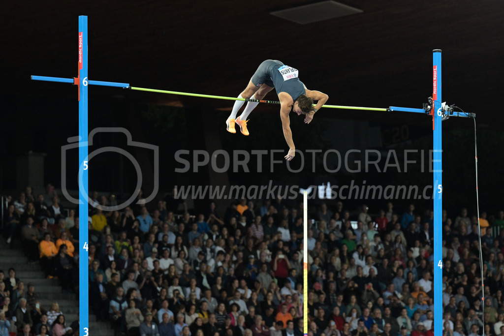 Leichtathletik: Weltklasse Zürich | 08.09.2022, Zürich, Letzigrund, Leichtathletik: Weltklasse Zürich, DUPLANTIS Armand (SWE) im Stabhochsprung der Männer. - Realisiert mit Pictrs.com