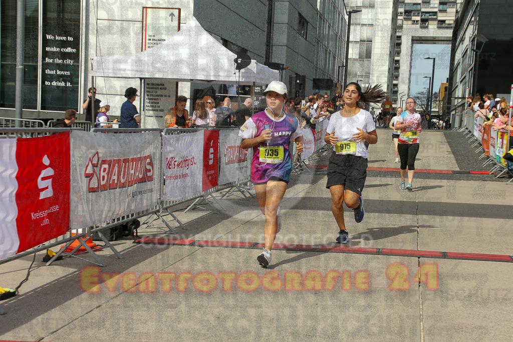 250920_1342_EX1_6326 | Sportfotografie im Rhein-Sieg Kreis, Köln, Bonn, NRW, Rheinland Pfalz, Hessen, etc. Unser Tätigkeitsfeld umfasst den Laufsport vom Volkslauf über den Marathon, Duathlon, Triathon bis zum Ultralauf wie Kölnpfad Ultra oder Schindertrail.