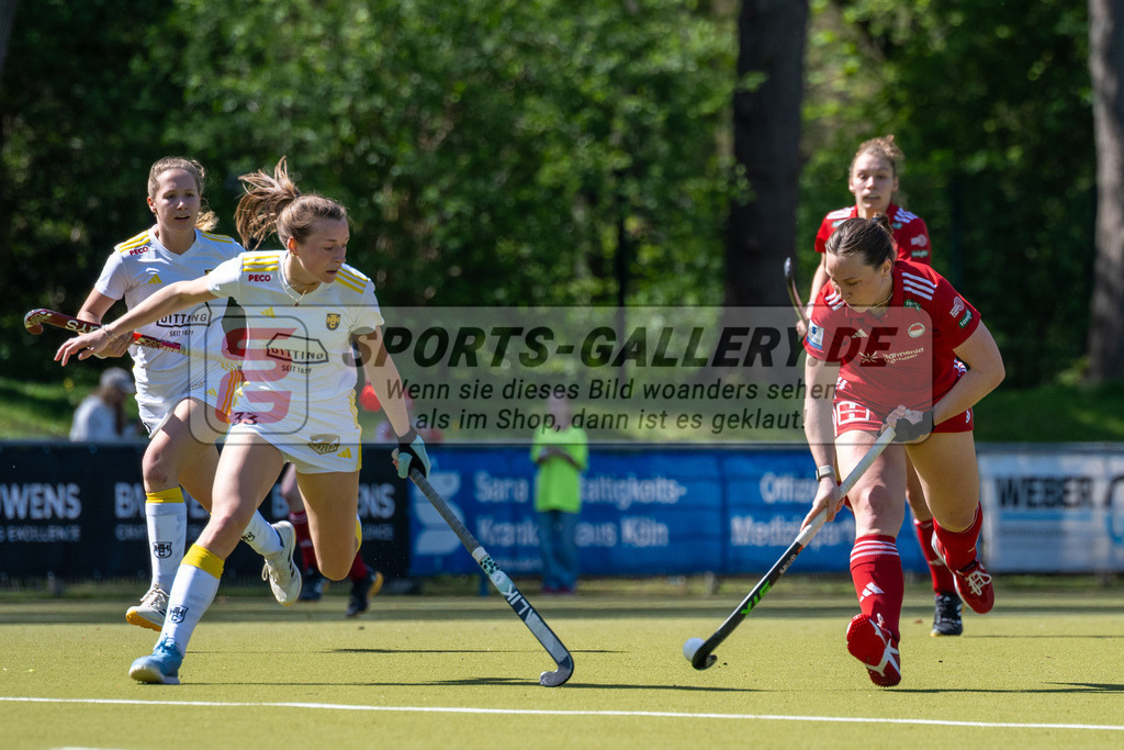 SFE_20250412_0074 | Köln, Deutschland, 12.04.2025:  Hockey 1. Bundesliga Damen Rot-Weiss Köln - Harvestehuder THC im KTHC Stadion Rot-Weiss Köln Tennis and Hockey Club am 12.04.2025 in Köln, Deutschland. (Foto von Stephan Fehrmann)Köln, Germany, 12.04.2025: Hockey 1. Bundesliga Damen Rot-Weiss Köln - Harvestehuder THC in KTHC Stadion Rot-Weiss Köln Tennis and Hockey Club at 12.04.2025 in Köln, Deutschland. (Foto from Stephan Fehrmann)