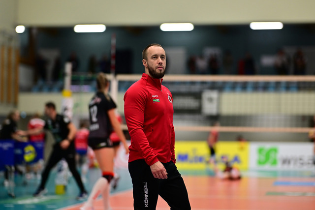 Volleyball I Frauen I Saison 2025-2026 I Bundesliga I 5. Spieltag I ETV Hamburger Volksbank Volleys - Dresdner SC I 06135 | Der Sportfotograf. - Realisiert mit Pictrs.com