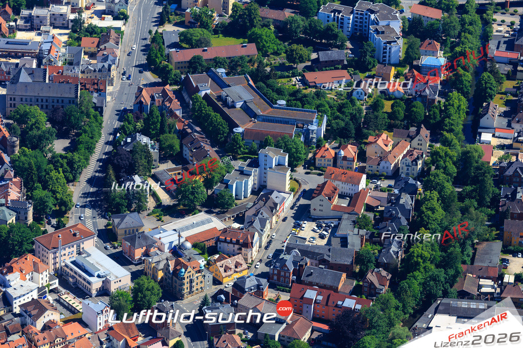 Die Luftaufnahme der Stadt Coburg wurde vom UL-Flugzeug heraus erstellt ( keine Drohne )- hohe Auflösung für beste Qualität
