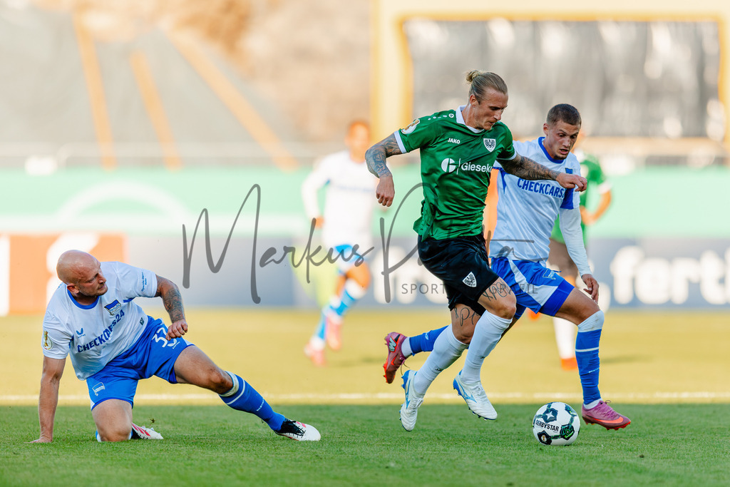 DFB-Pokal 2025/2026, 1. Runde: SC Preußen Münster - Hertha BSC Berlin | Münster, 18.08.2025: DFB-Pokal 2025/2026, 1. Runde, SC Preußen Münster gegen Hertha BSC Berlin im LVM-Preußenstadion in Münster.(Foto: sportfotografie.ms | Markus Paletta) - Realisiert mit Pictrs.com