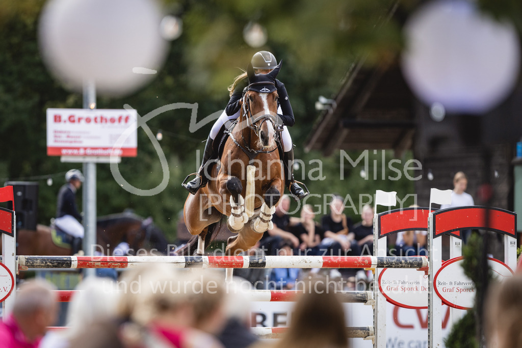 230826_Delbrueck_M2-Spr-841 | Deine schönsten Turniermomente als professionelle Fotos! Entdecke hochwertige Pferdesport-Fotografie im Online-Shop. Jetzt Fotos finden & bestellen!