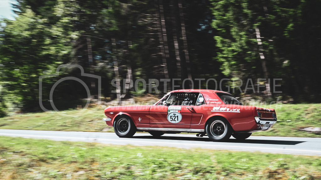 19. Arosa ClassicCar 2023 - 2. September 2023 | 19. Arosa ClassicCar 2023
Arosa, Schweiz
Brunner Marco aus Uster mit der Startnummer 521 in einem Ford Mustang, Jahrgang 1965, in der Klasse Competition.
@arosaclassiccar, @arosa.official, #arosaclassiccar, #arosa, #76curves, #classiccar
Bild: Sportfotografie Markus Aeschimann | www.markus-aeschimann.ch - Realisiert mit Pictrs.com