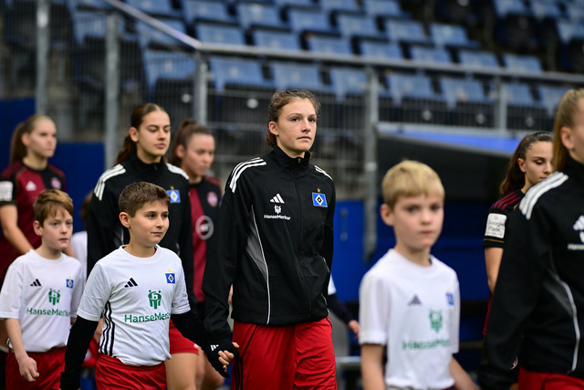 Fußball I Frauen I Saison 2025-2026 I Bundesliga I 10. Spieltag I Hamburger SV - 1. FC Nürnberg I 44216 | Lotta Wrede (32, Hamburger SV) - Realisiert mit Pictrs.com