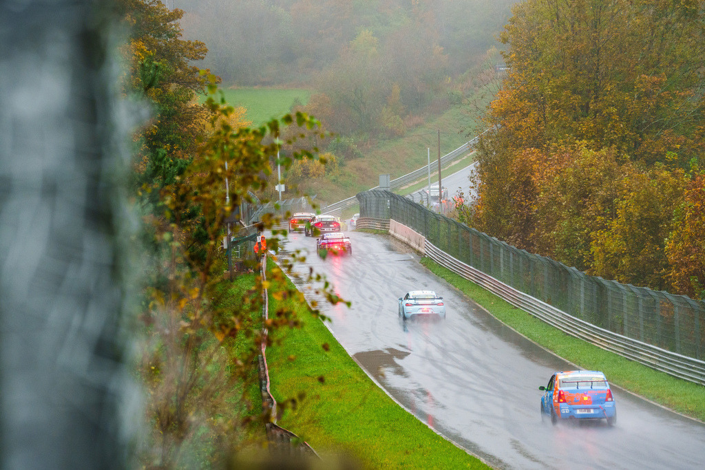 Nürburgring Langstrecken Serie (NLS) Rennen 5 | 19.10.2024 Nürburgring Langstrecken Serie (NLS) Rennen 5, Nürburgring,Deutschland, Bild: Hocheichen im Regen - Realisiert mit Pictrs.com