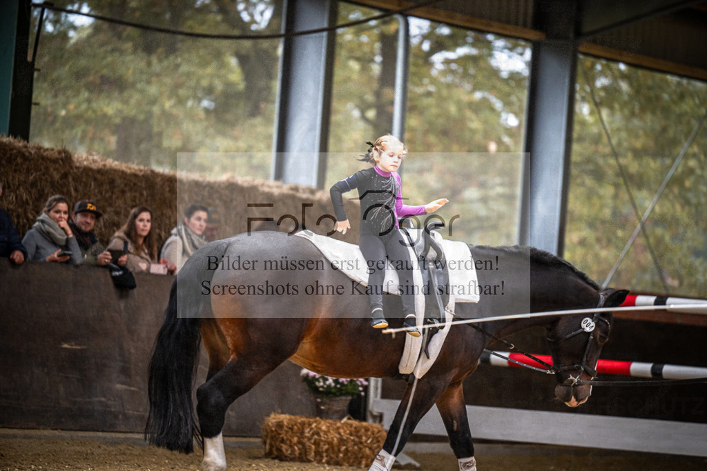 DOS_0094 | Entdecke hochwertige Reitturnierfotos von Foto Oger. Professionell, emotional und authentisch – jetzt Lieblingsmomente im Shop bestellen.Deutschlandweite Turnierfotografie. - Realisiert mit Pictrs.com