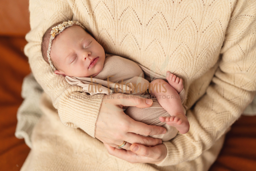 DSC04121 | Die Fotomamis – Eure Fotografen für Babybauch-, Neugeborenen-, Familien-, Kindergarten- und Hochzeitsfotografie. Mit Feingefühl, Leidenschaft & Liebe zum Detail.