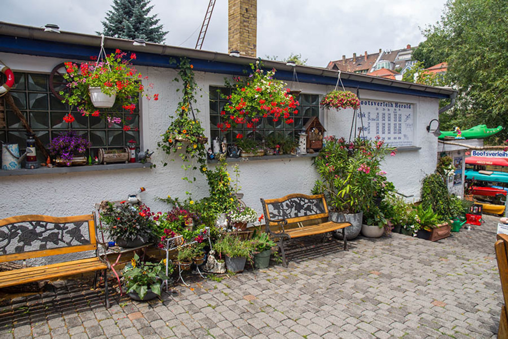 Bootsverleih Herold und Bootshop Herold | Entdecke über 20 Kategorien Leipzig-Motive: Foto-Downloads, hochwertige Poster, Leinwand- & Fine-Art-Prints. Jetzt Lieblingsfoto im Bildlexikon Leipzig Shop bestellen!