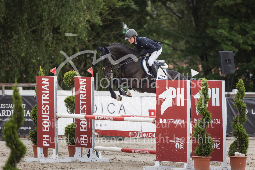 250530_MayDays_SprPf-L-305 | Deine schönsten Turniermomente als professionelle Fotos! Entdecke hochwertige Pferdesport-Fotografie im Online-Shop. Jetzt Fotos finden & bestellen!