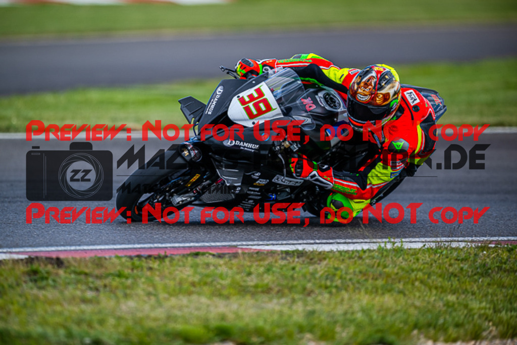 MaZZes_FotoMatrix_220506_91635 | Fotograf Mathias Schmid
Sportfotograf,
Eventfotograf,
Hochzeitsfotograf,
Portraitfotograf