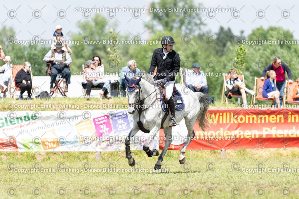 CL5A8298 | Emilia Reinking Fotografie - Realisiert mit Pictrs.com