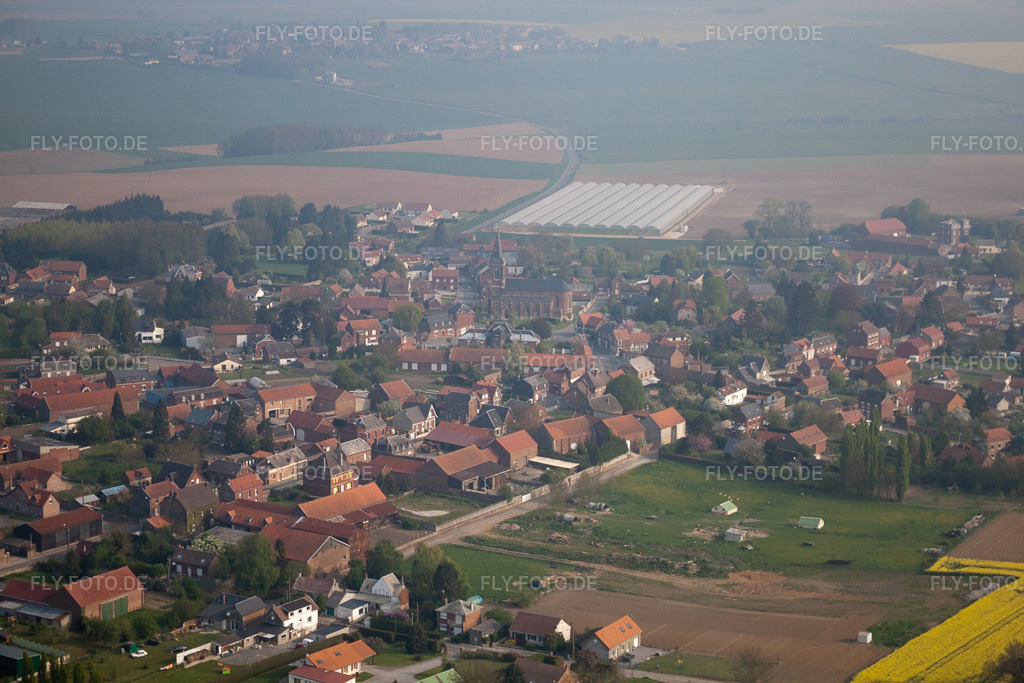 Luftbild: Ortsansicht in Villers-Guislain im Bundesland Nord in Frankreich. Foto: IMG_40036.jpg vom 17.04.2011 durch Werner Riehm/FLY-FOTO.de